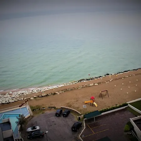 Luxury Flat Tra Cattolica E Riccione דירה *